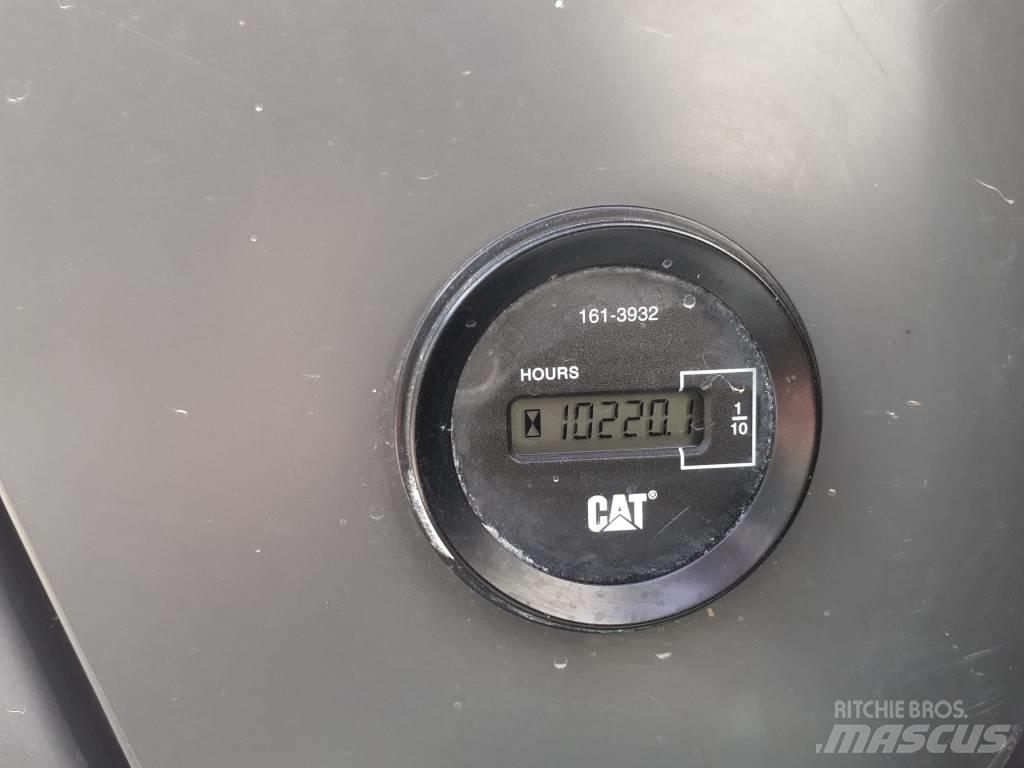CAT 319 D L Pásová rýpadla