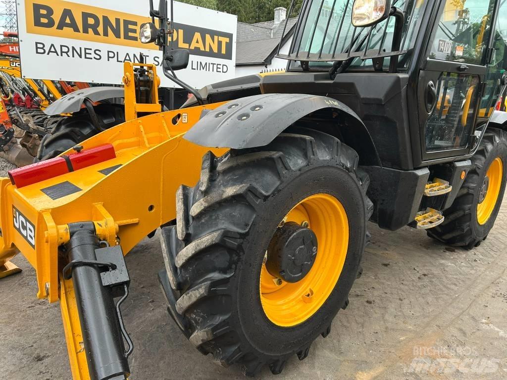 JCB 535-125 Hiviz Teleskopické manipulátory