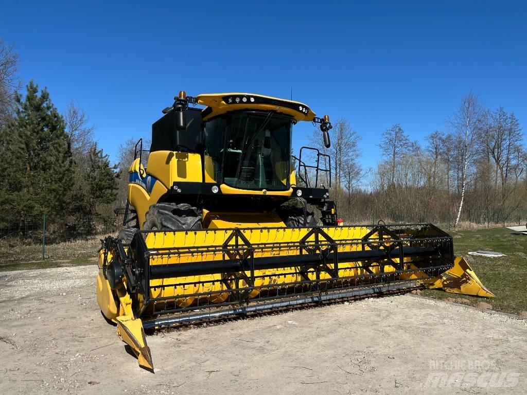 New Holland CX 6.80 Sklízecí mlátičky