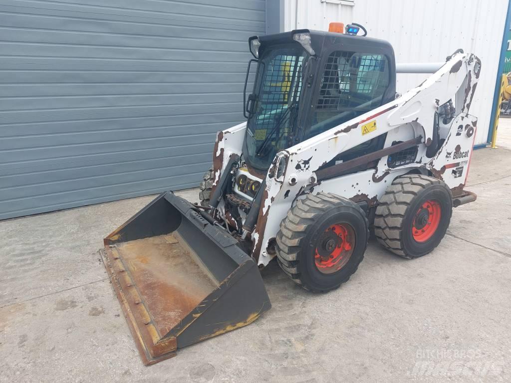 Bobcat 377 Smykem řízené nakladače