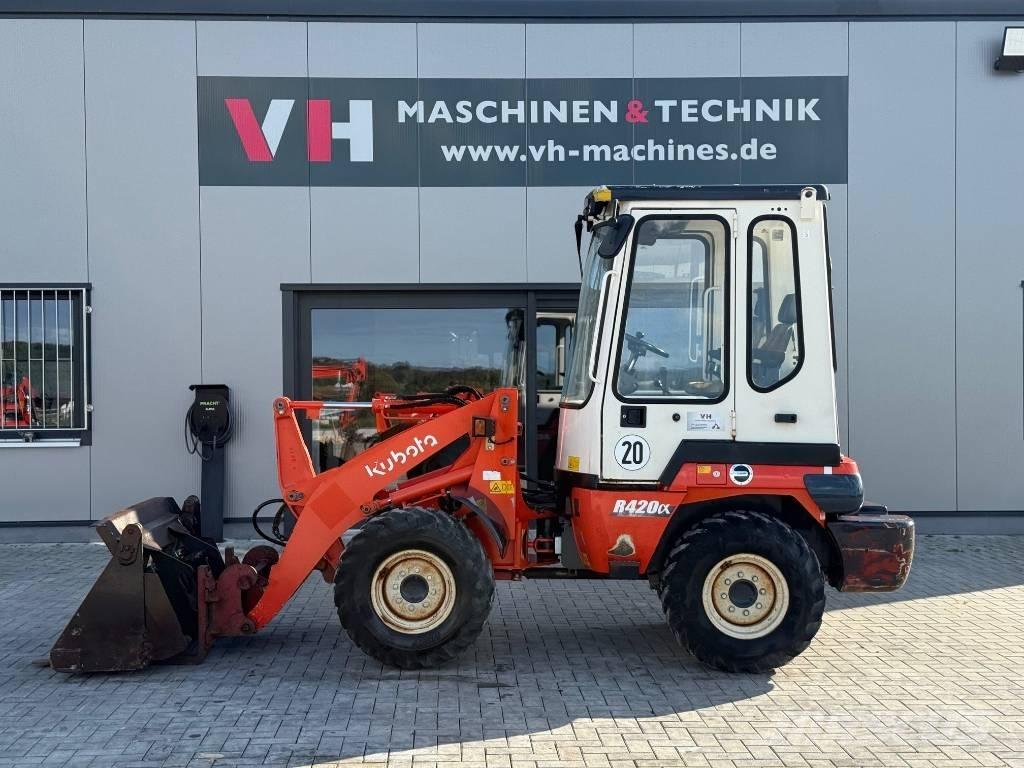 Kubota R 420 Kolové nakladače