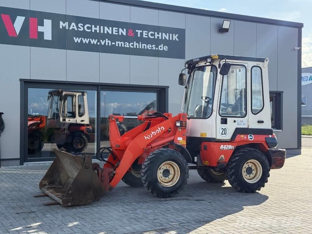 Kubota R 420 Kolové nakladače