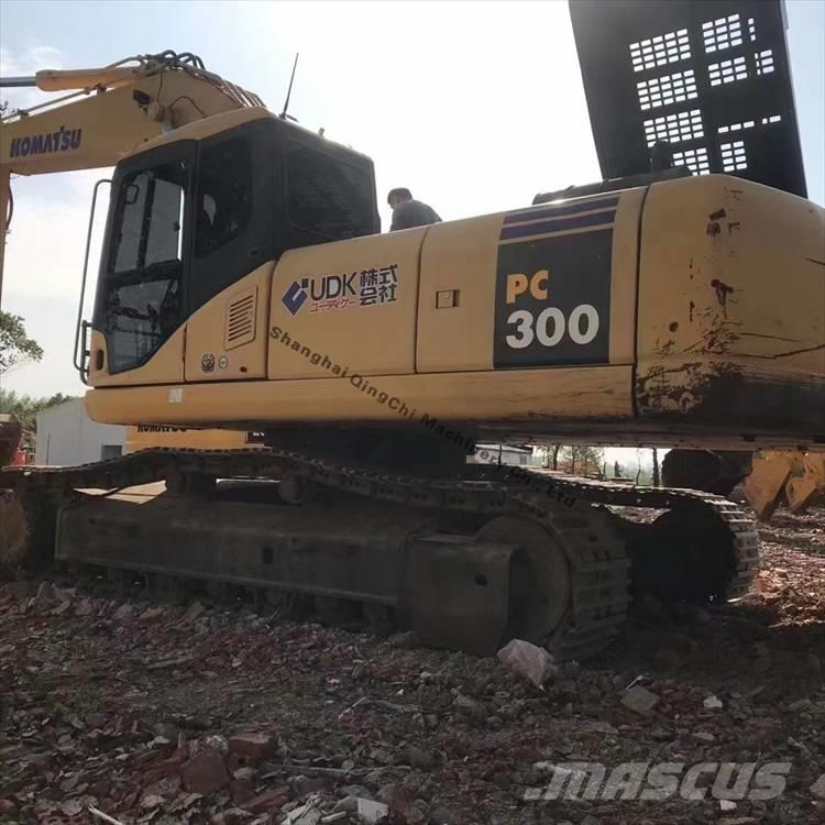 Komatsu 300 Pásová rýpadla