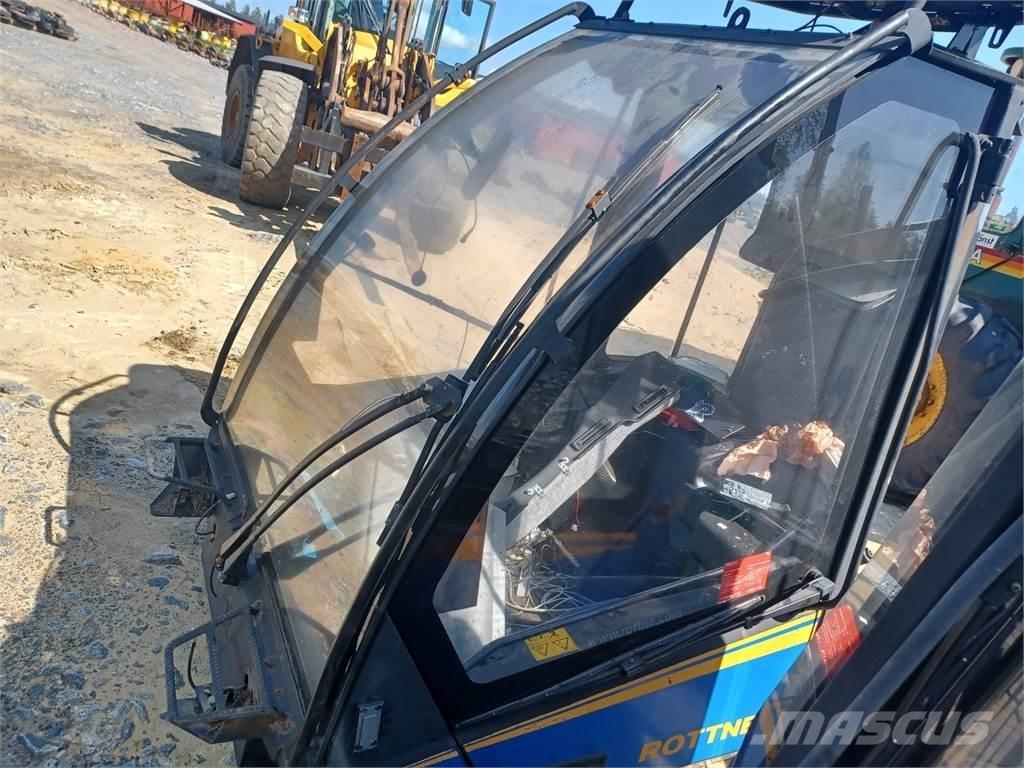 Rottne H14 Kabiny a interiér