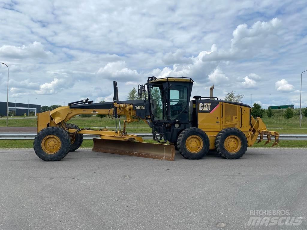 CAT 140M Grejdry