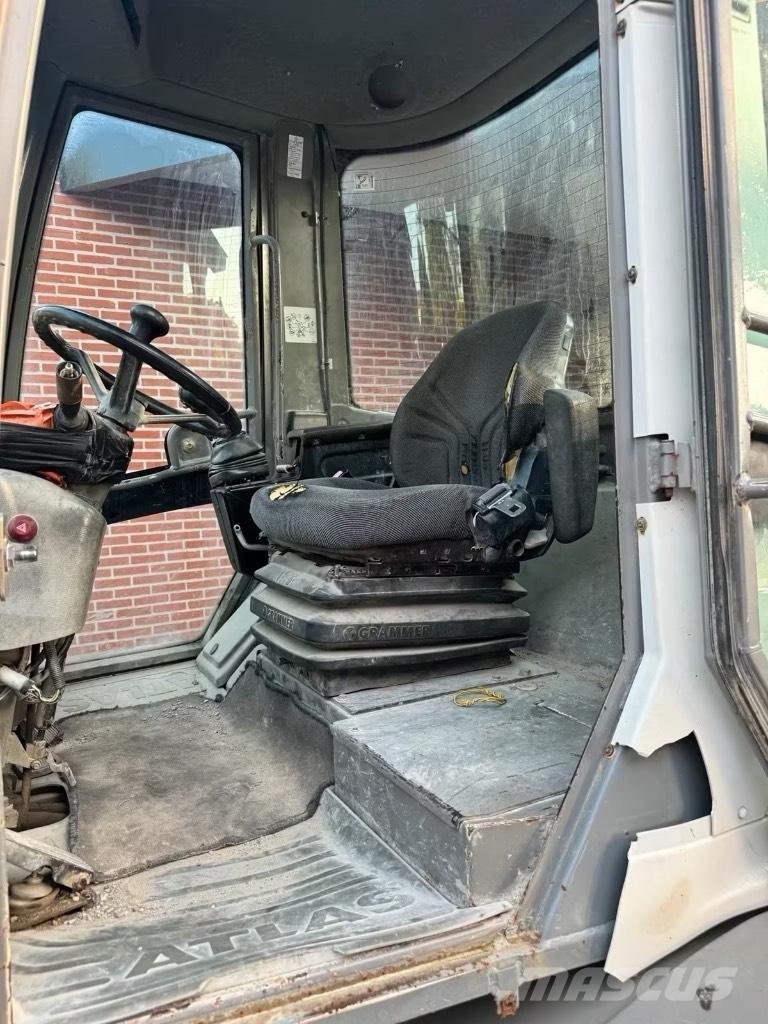 Atlas AR 65 Kolové nakladače