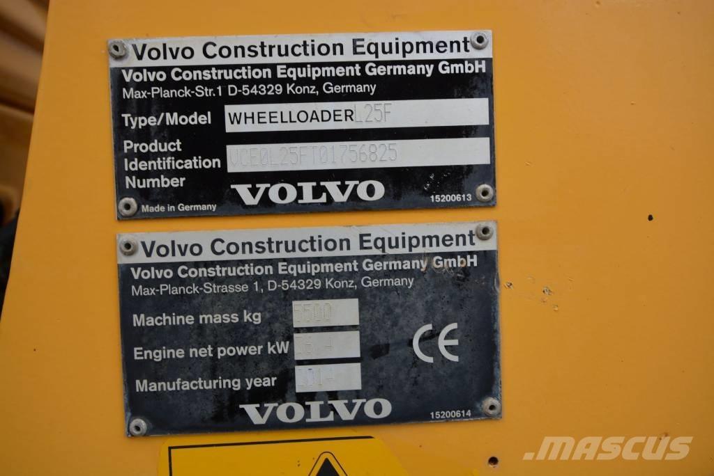Volvo L 25 F Kolové nakladače