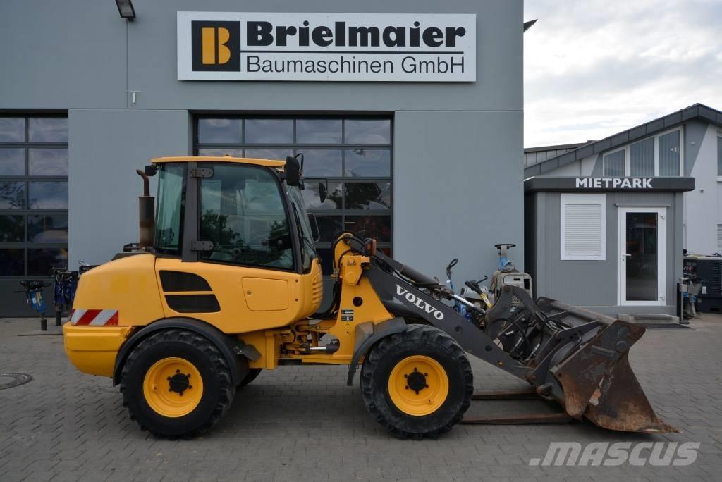 Volvo L 25 F Kolové nakladače
