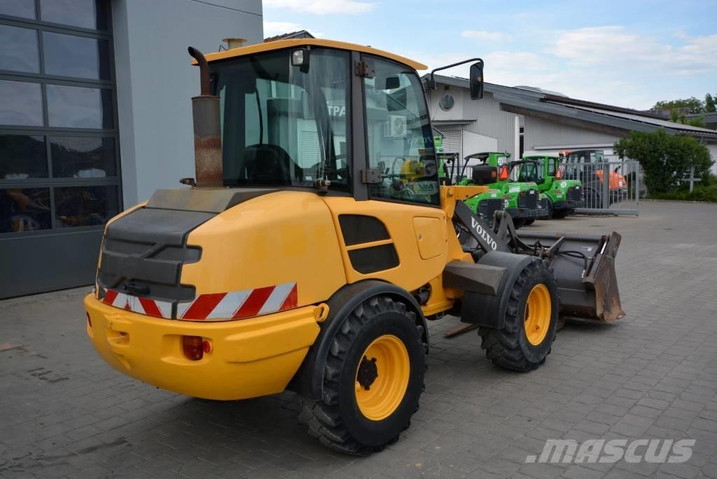 Volvo L 25 F Kolové nakladače