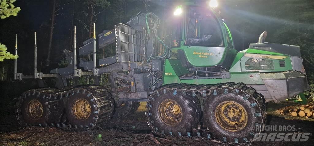 John Deere 1010G Vyvážecí traktory