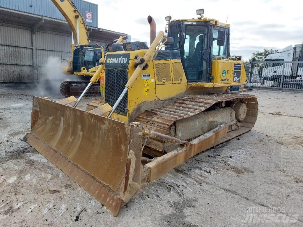 Komatsu D65PX-18 Pásové dozery