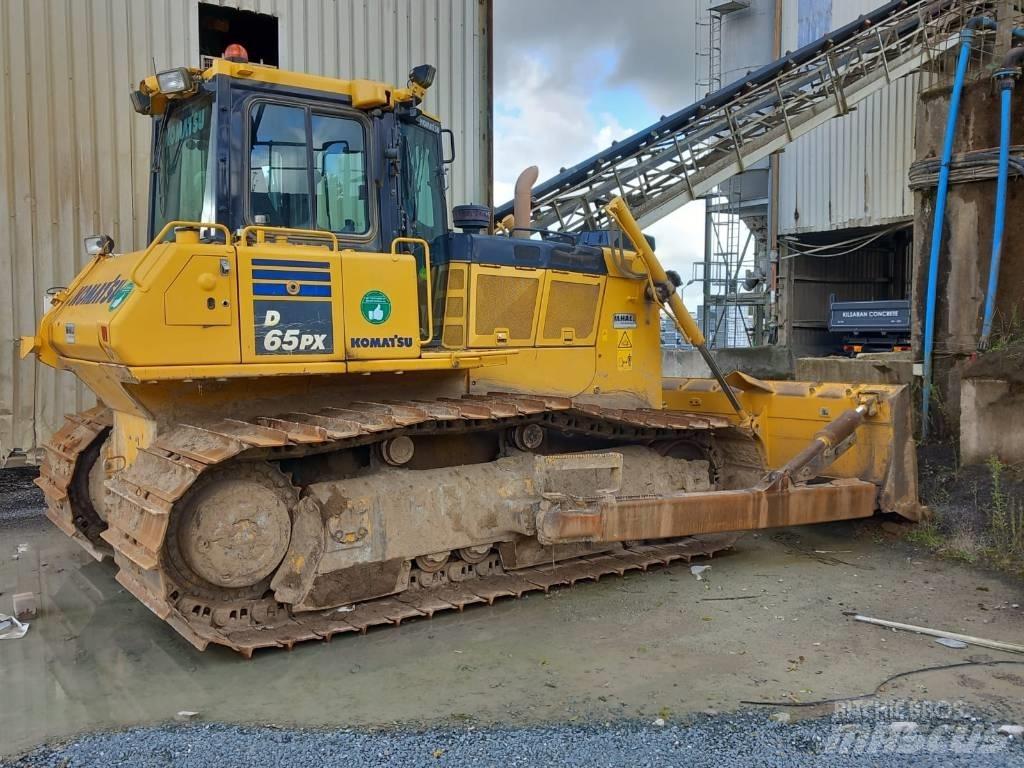 Komatsu D65PX-18 Pásové dozery