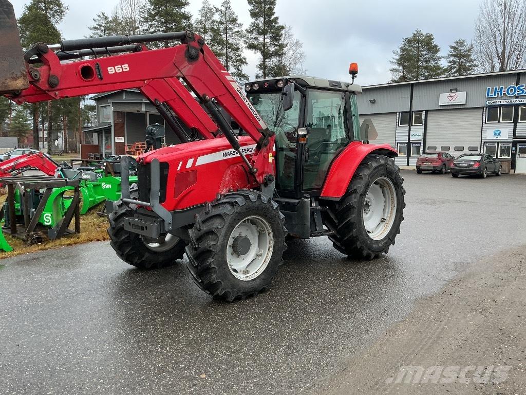Massey Ferguson 5465 Traktory