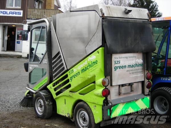 Green Machines 525 Zametací stroje