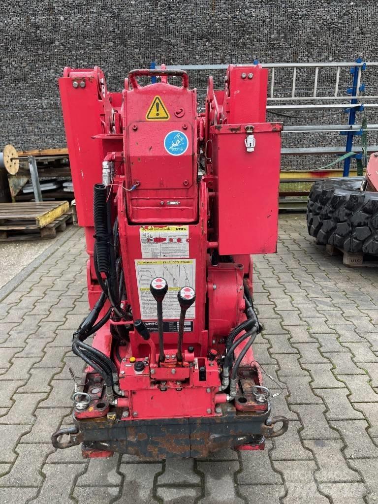 Unic URW-095 Pásové jeřáby