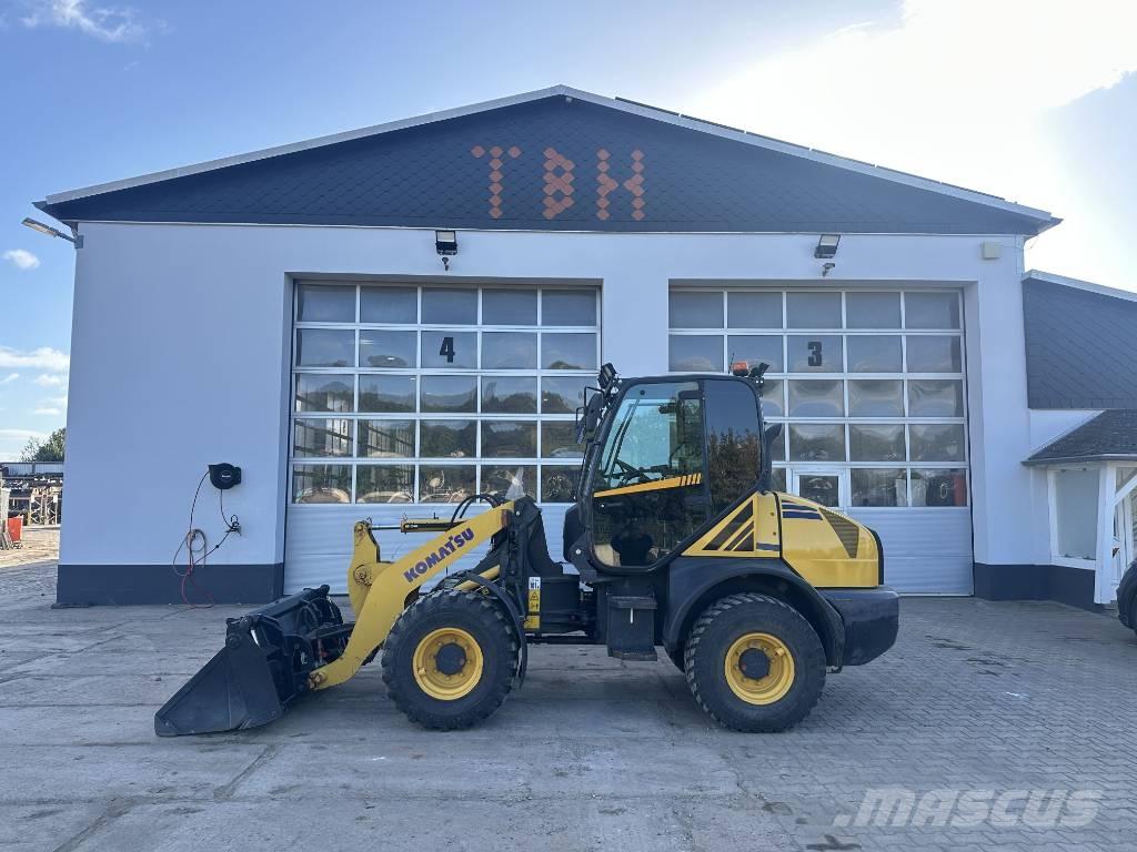 Komatsu WA 80-6 Kolové nakladače