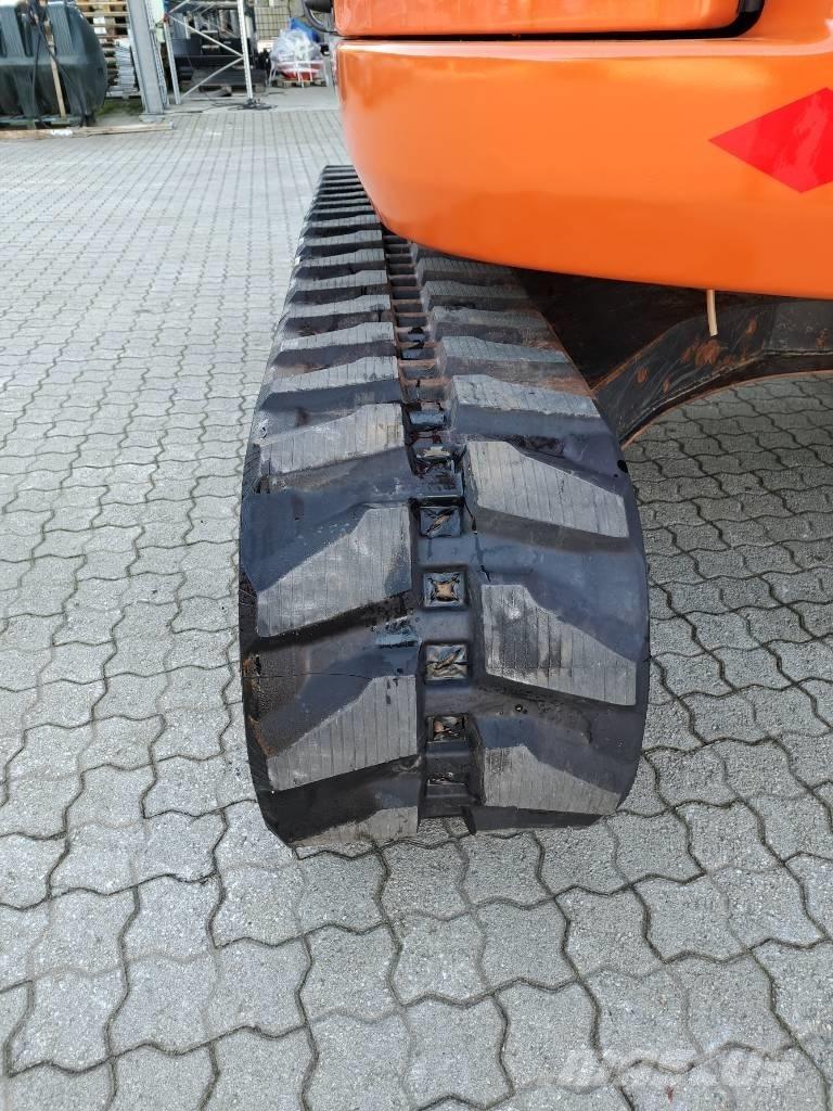 Hitachi ZX 85 US-6 Midi rýpadla 7t - 12t