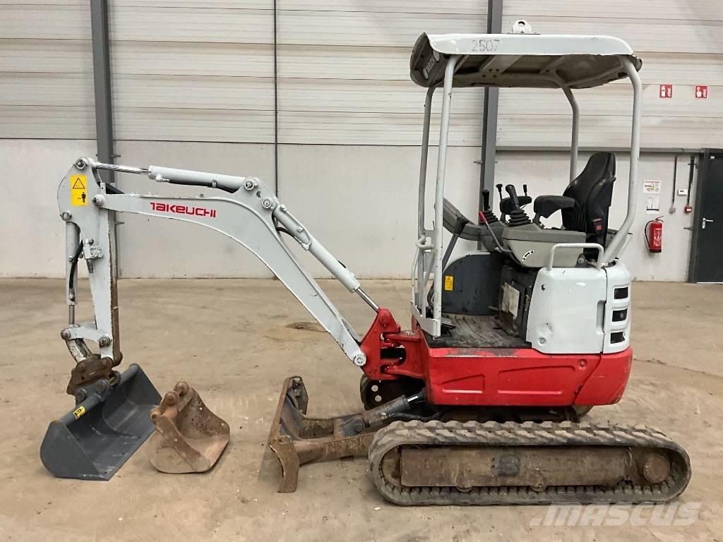 Takeuchi TB 215 R Mini rýpadla < 7t