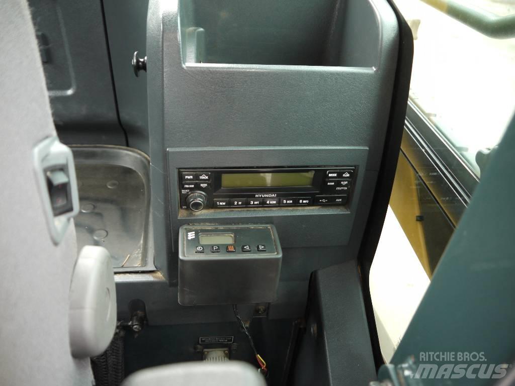 Hyundai R 220 LC-9A Pásová rýpadla