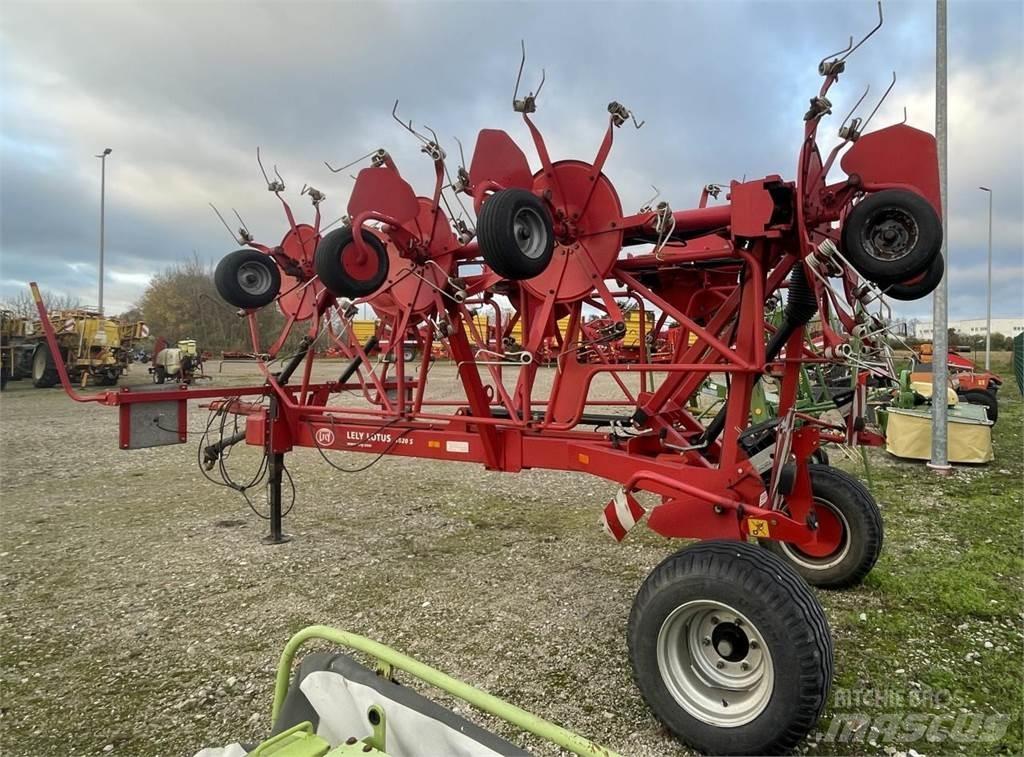 Lely Lotus 1020 S Obraceče a shrabovače sena