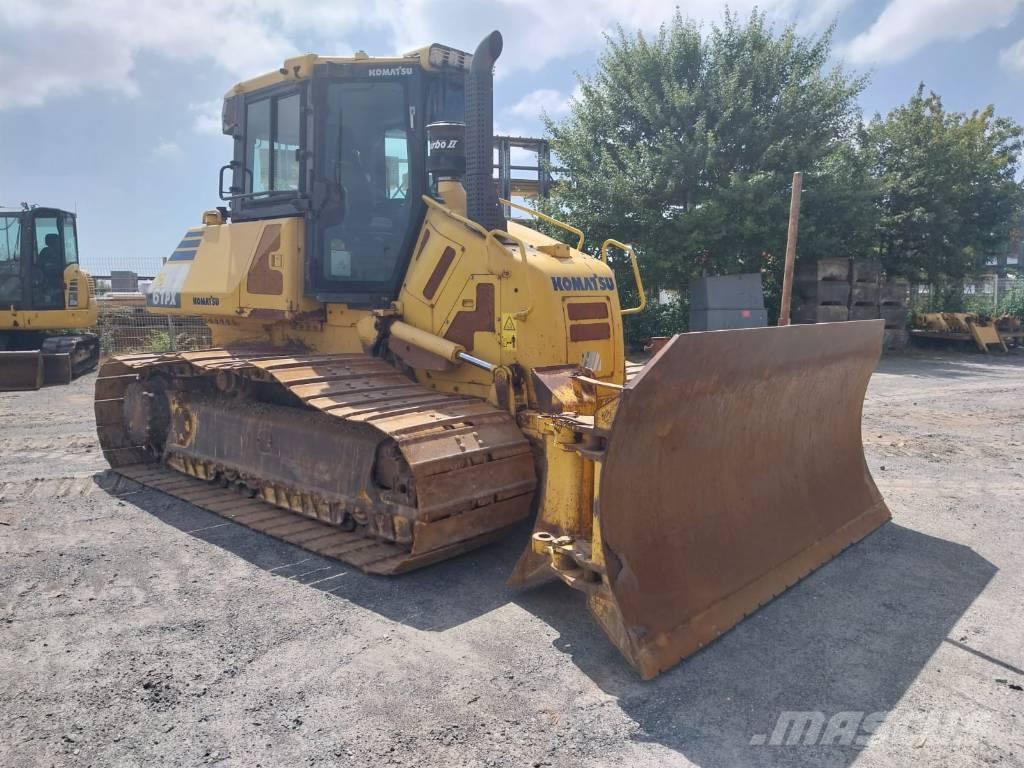 Komatsu D61PX-23 Pásové dozery