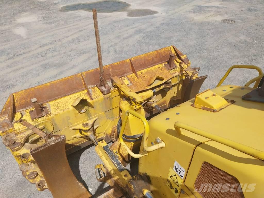 Komatsu D61PX-23 Pásové dozery