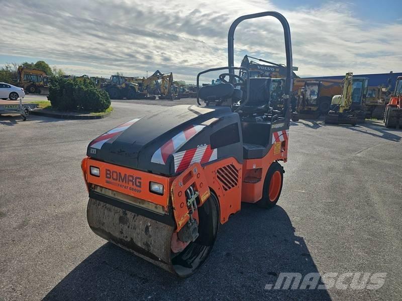 Bomag BW 100 AC-4 Kombinované válce