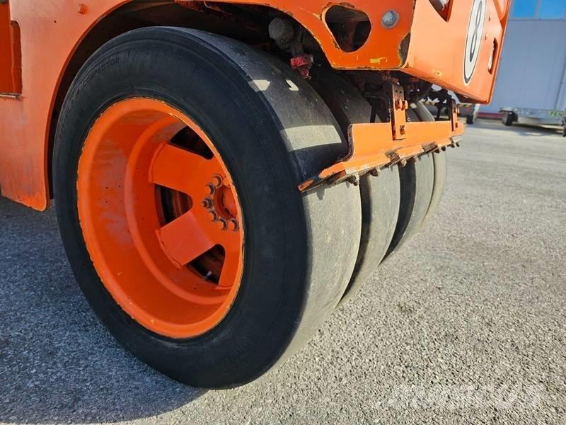 Bomag BW 100 AC-4 Kombinované válce