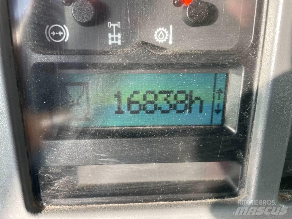 Volvo A30E Kloubové dempry