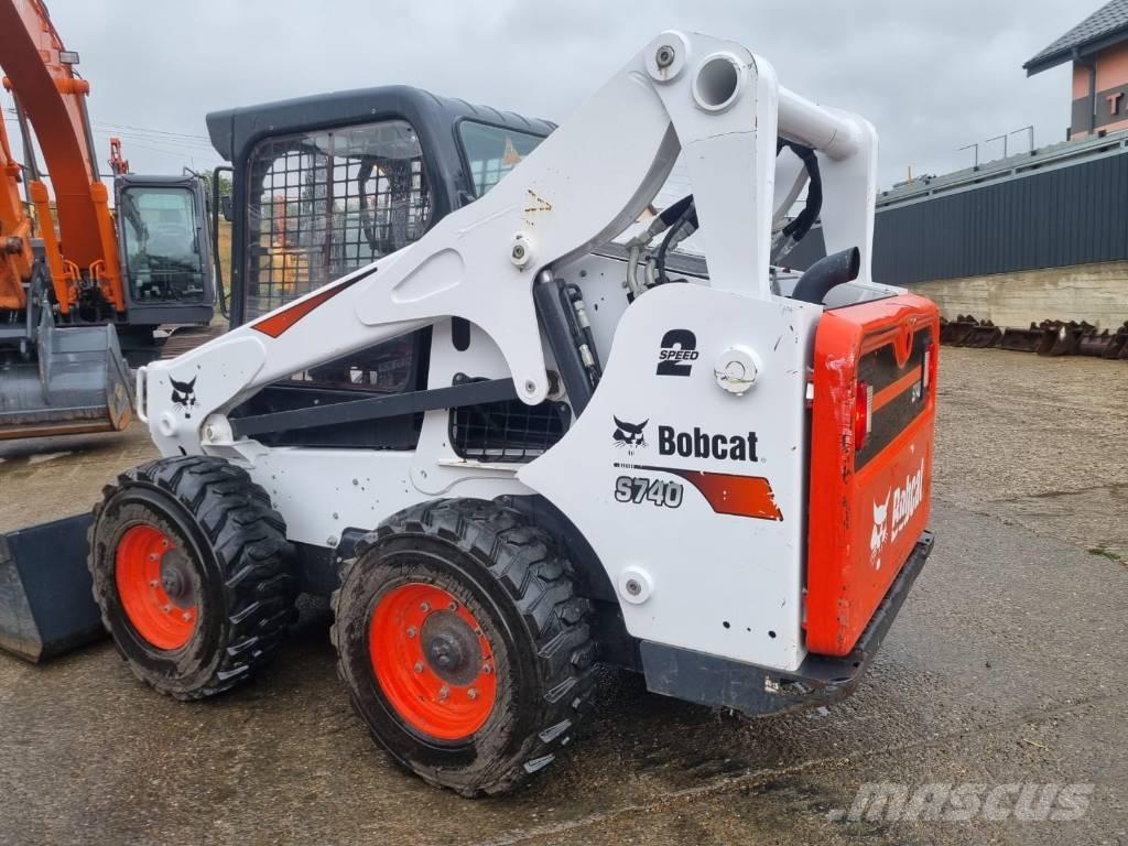 Bobcat S740 Smykem řízené nakladače