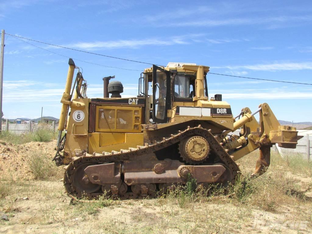 CAT D 8 R Pásové dozery