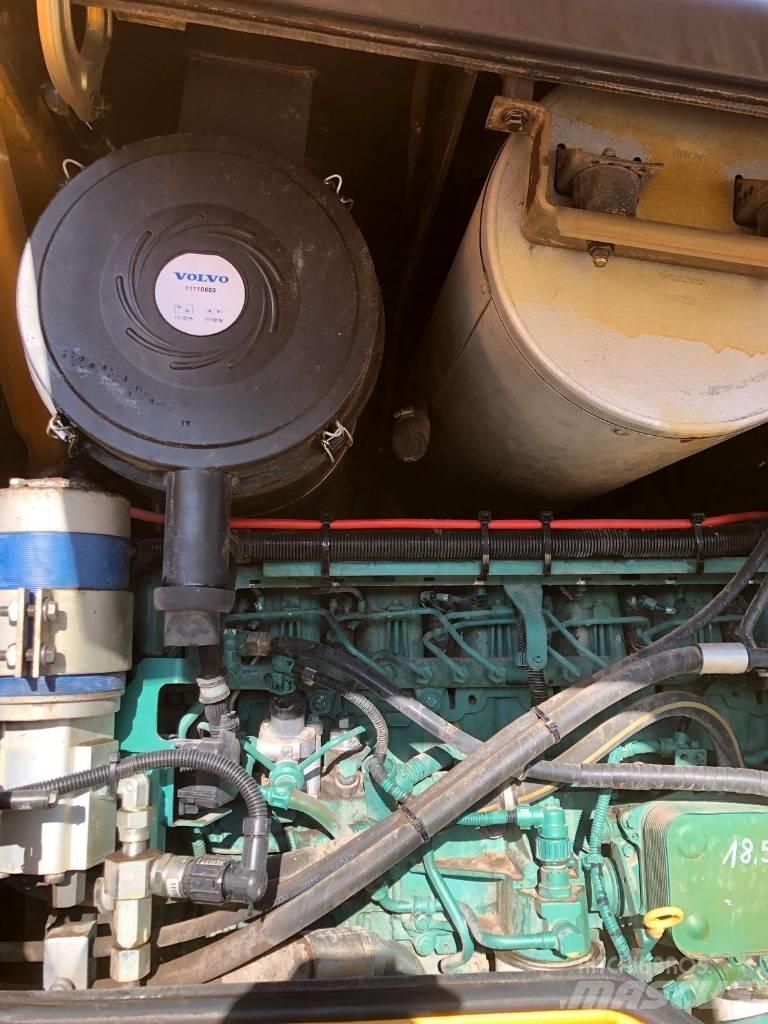 Volvo L70F Kolové nakladače