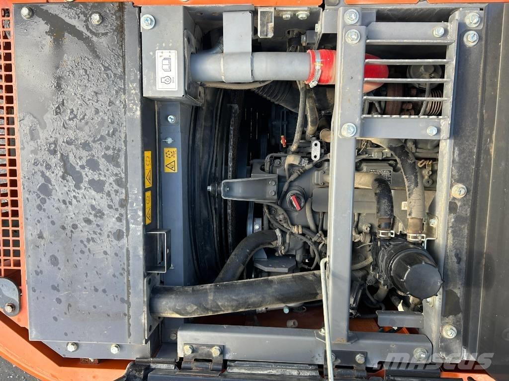Hitachi ZX 130-6 Pásová rýpadla