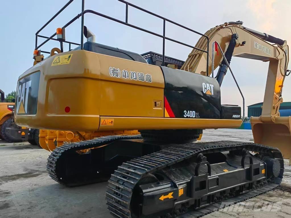 CAT 340 D L Pásová rýpadla