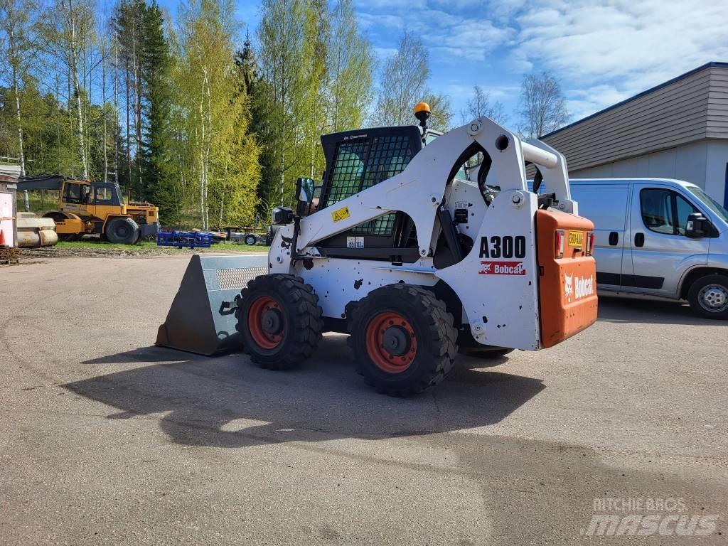 Bobcat A 300 Smykem řízené nakladače