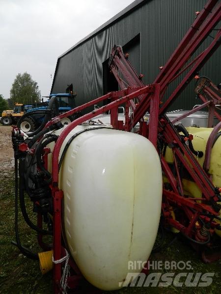 Hardi 900 Tažené postřikovače