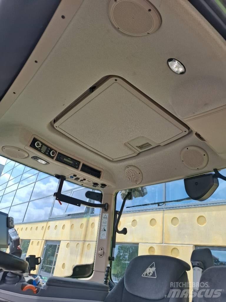 Fendt 724 Profi Plus Traktory