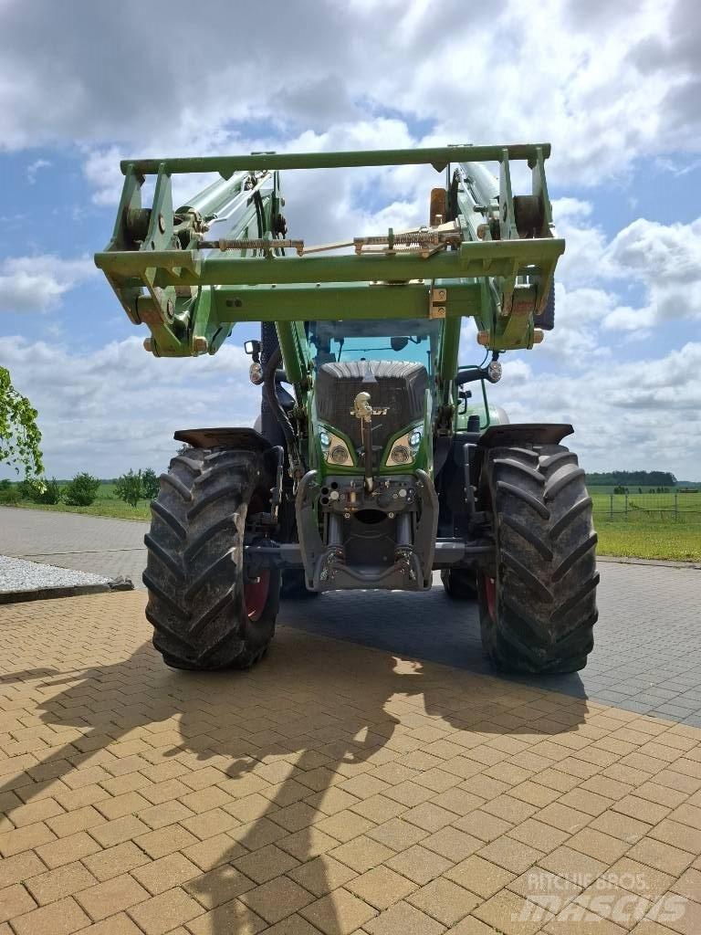 Fendt 724 Profi Plus Traktory