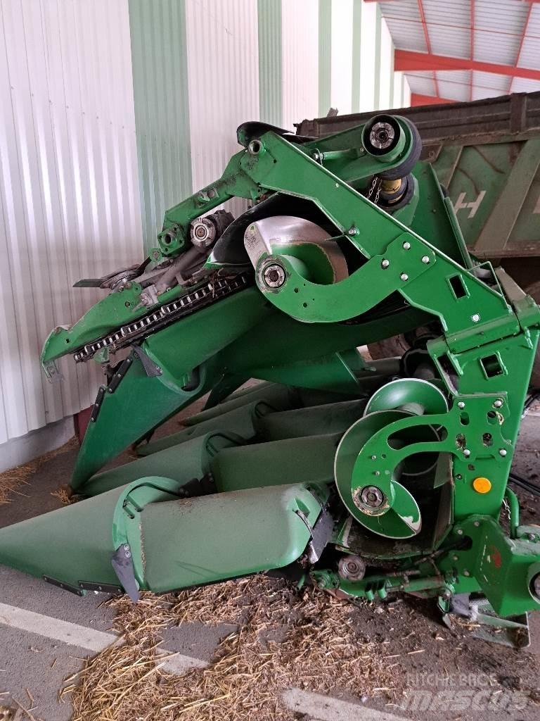 John Deere 608C Kombajnové hlavice