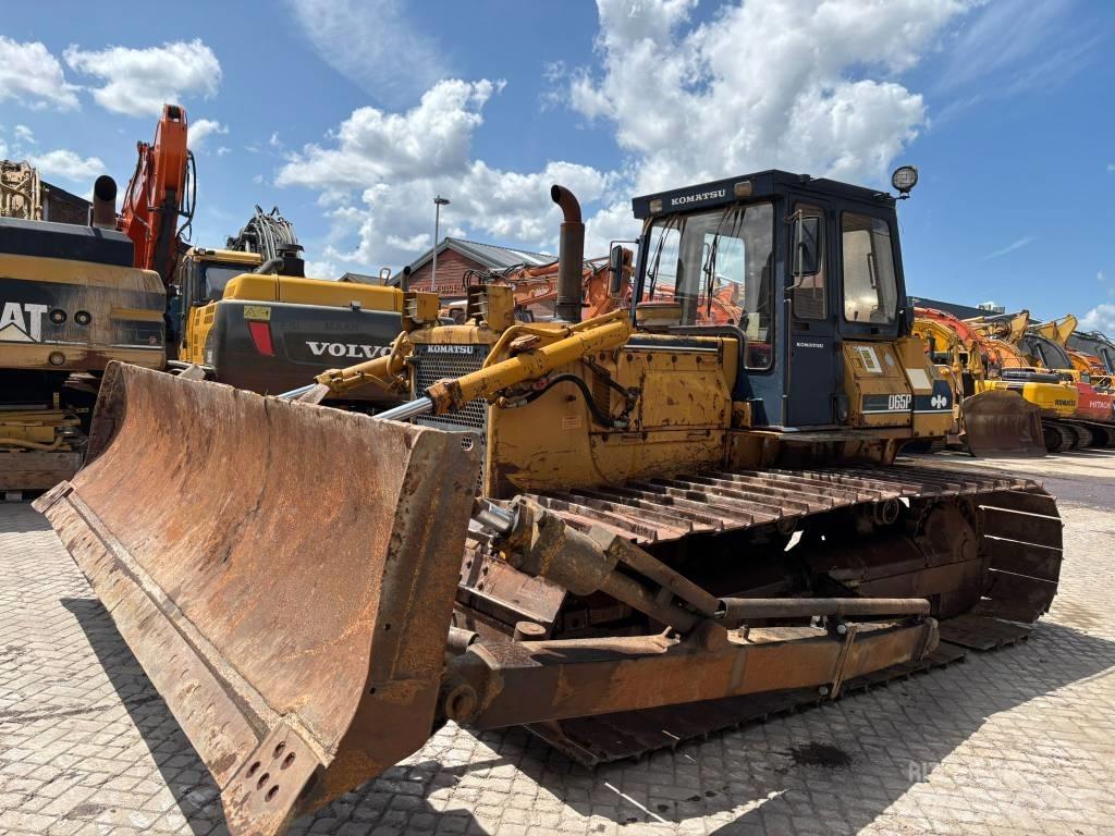 Komatsu D65PX-8 Pásové dozery