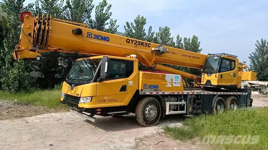 XCMG QY25K5C Univerzální terénní jeřáby