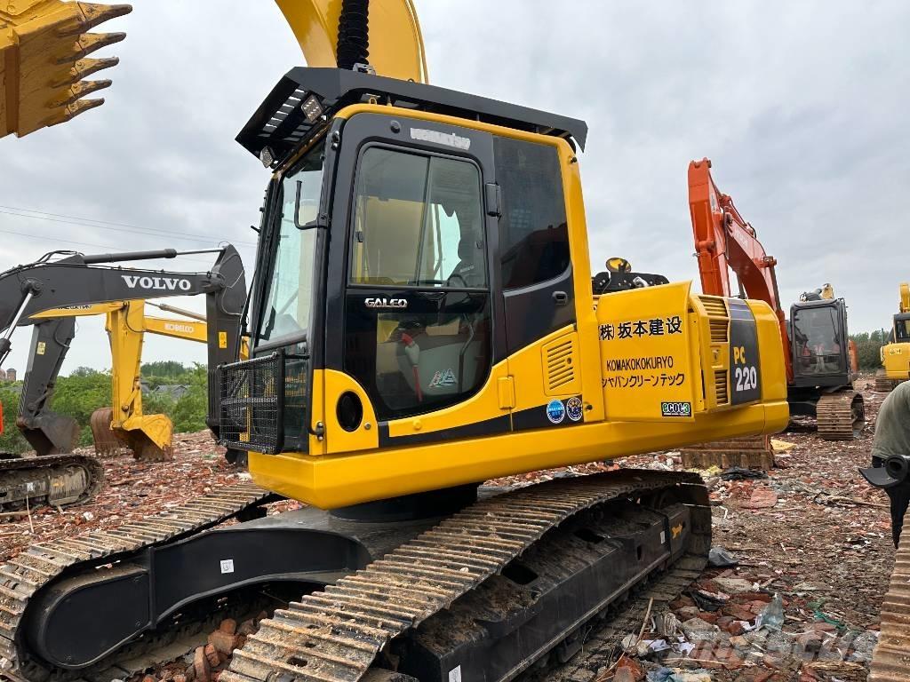 Komatsu PC 220-8M Pásová rýpadla