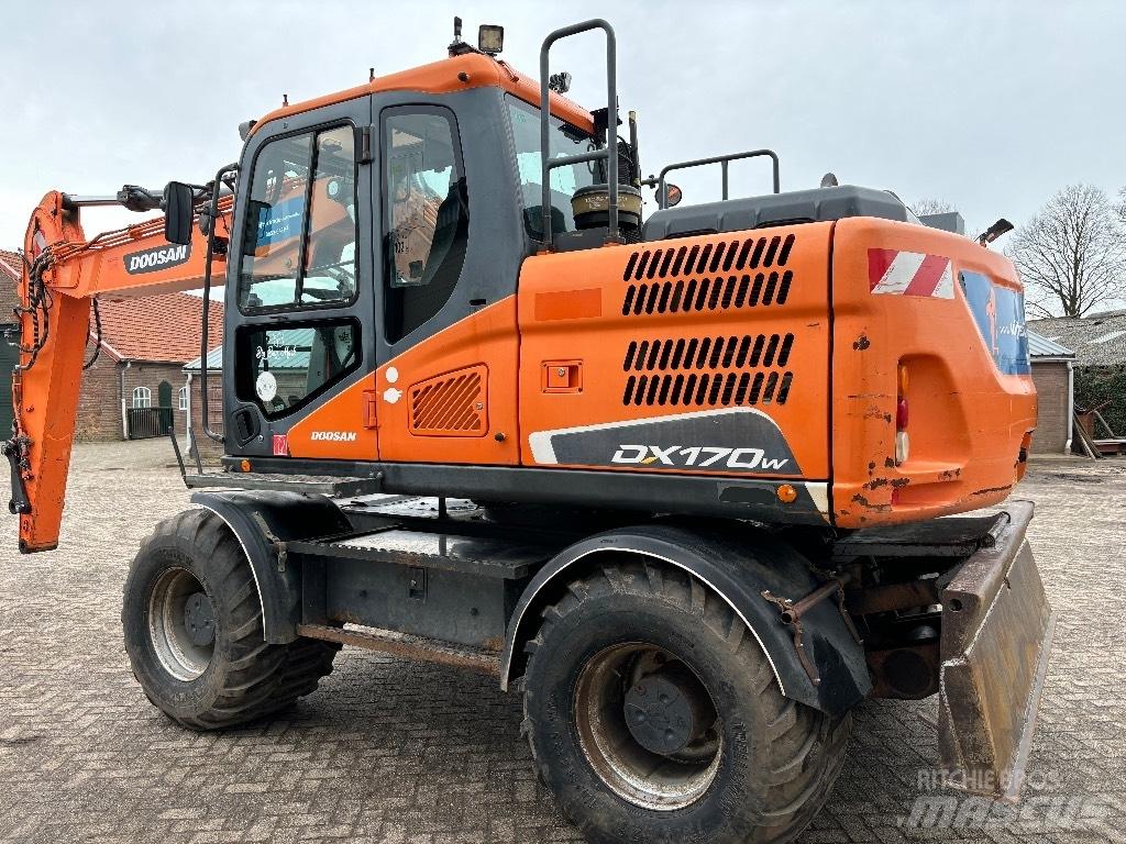 Doosan DX 170 W Kolová rýpadla