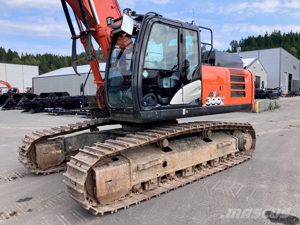 Hitachi ZX 300 LC-6 Pásová rýpadla