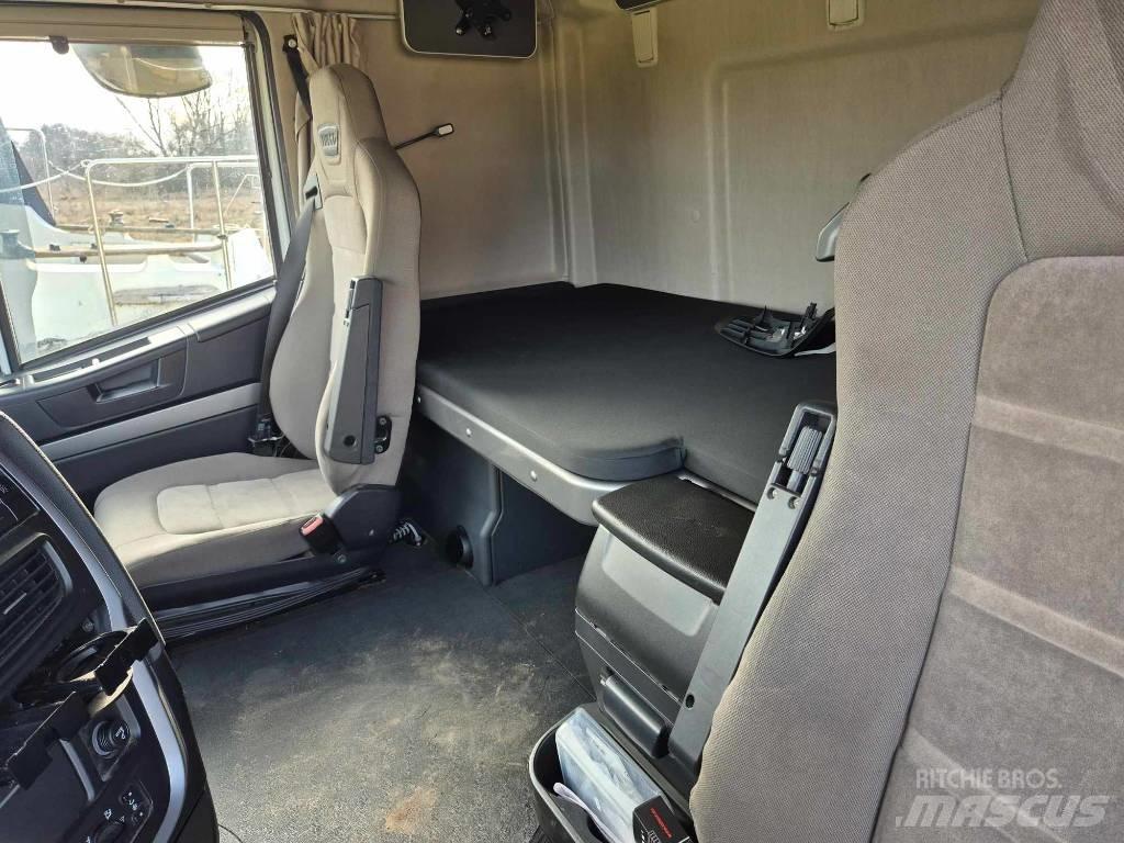 Iveco Stralis 420 Valník s navijákem