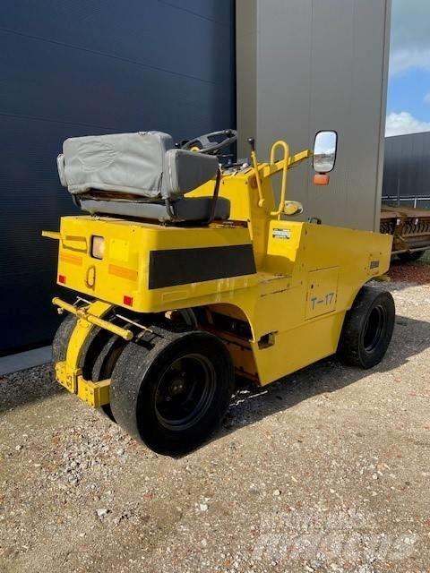 Sakai TS 160 Pneumatikové válce