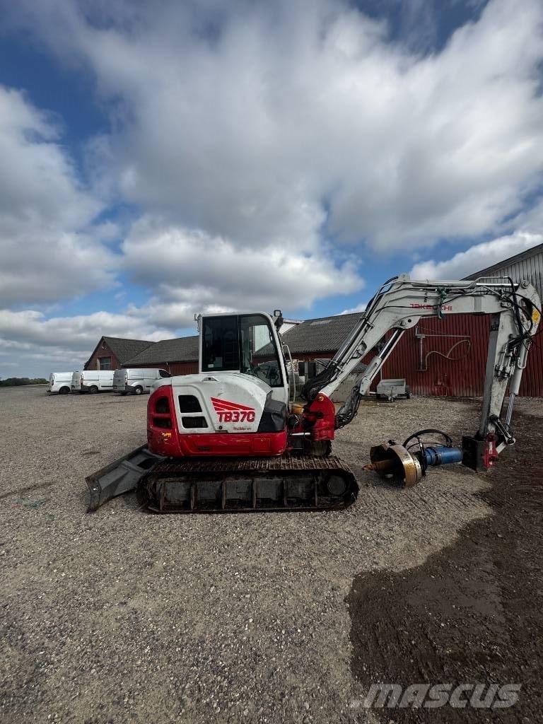 Takeuchi TB 370 Pásová rýpadla