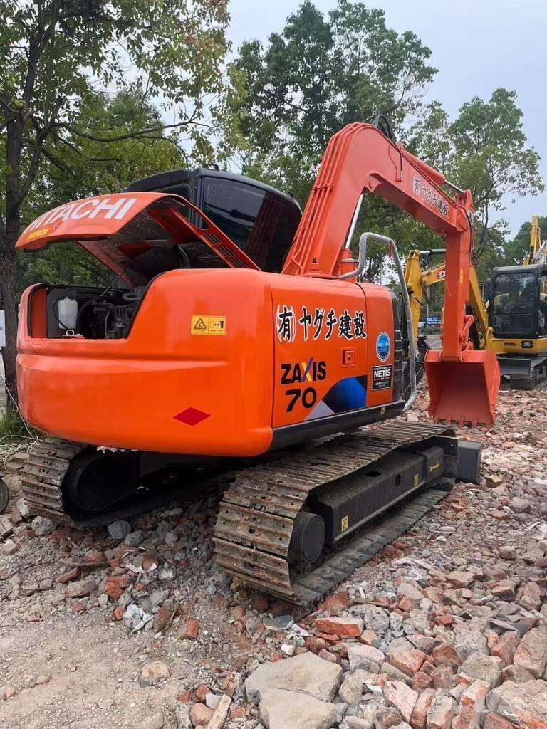 Hitachi ZX70 Midi rýpadla 7t - 12t
