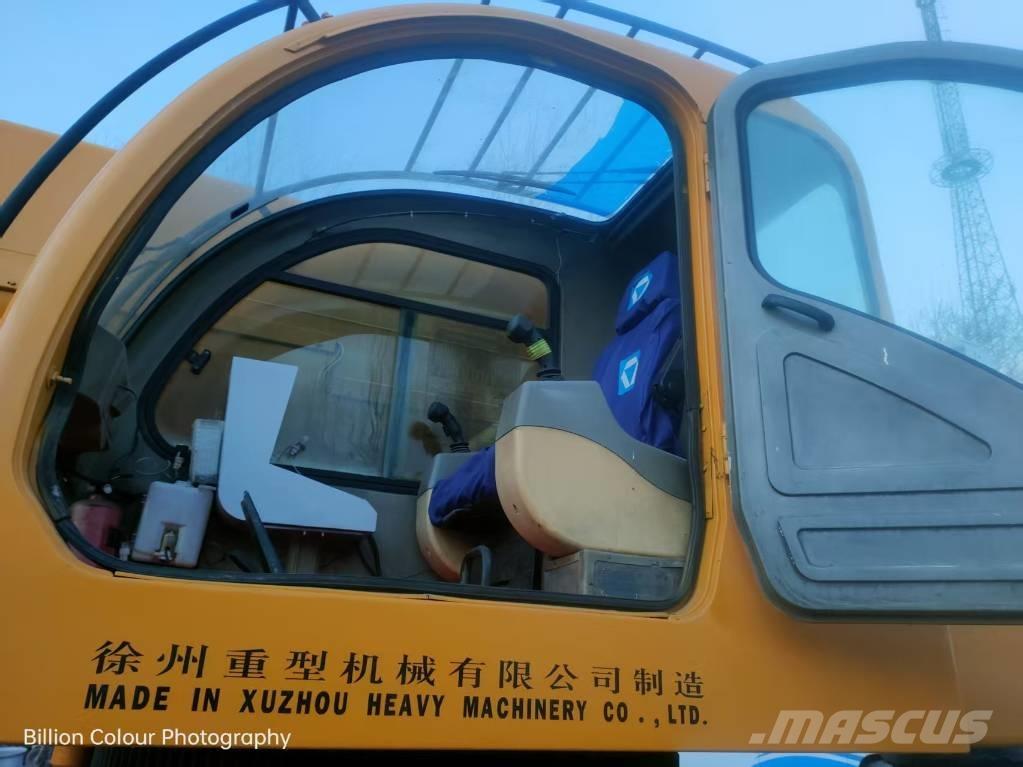 XCMG QY 70 K Univerzální terénní jeřáby