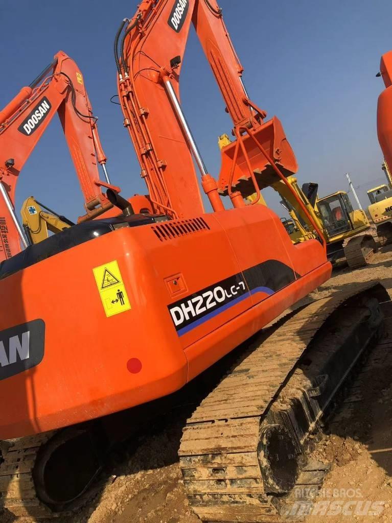 Doosan 220-7 Pásová rýpadla